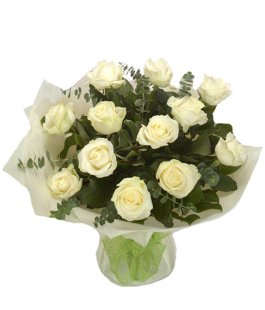 12 White Roses